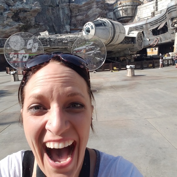 Meet your Posher, Andrea - Picture 1 of 1